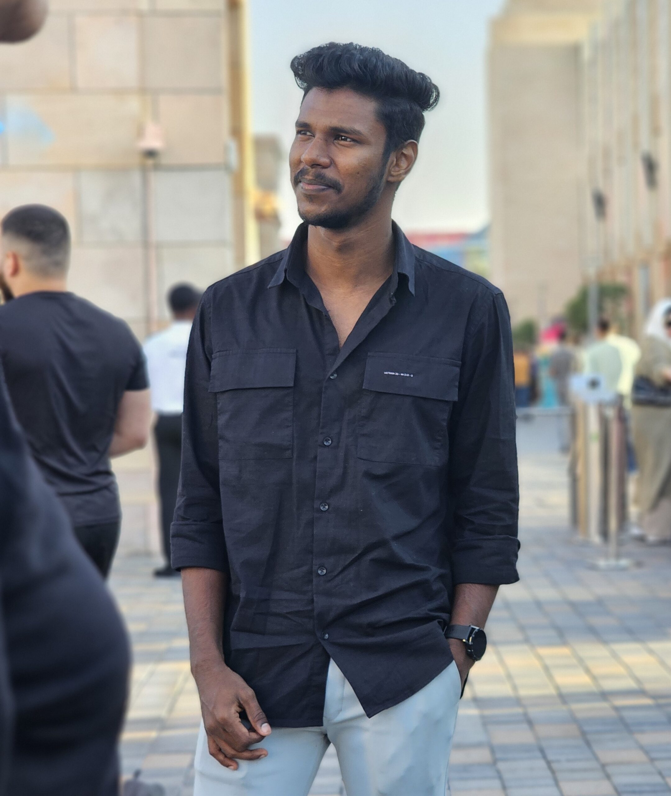 ROUSTABOUT IN KUWAIT